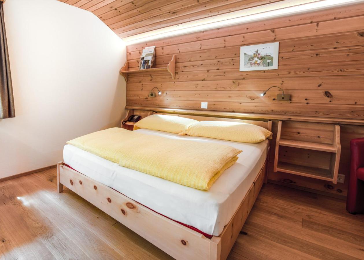 Hotel Landgasthof Staila Fuldera Exterior foto