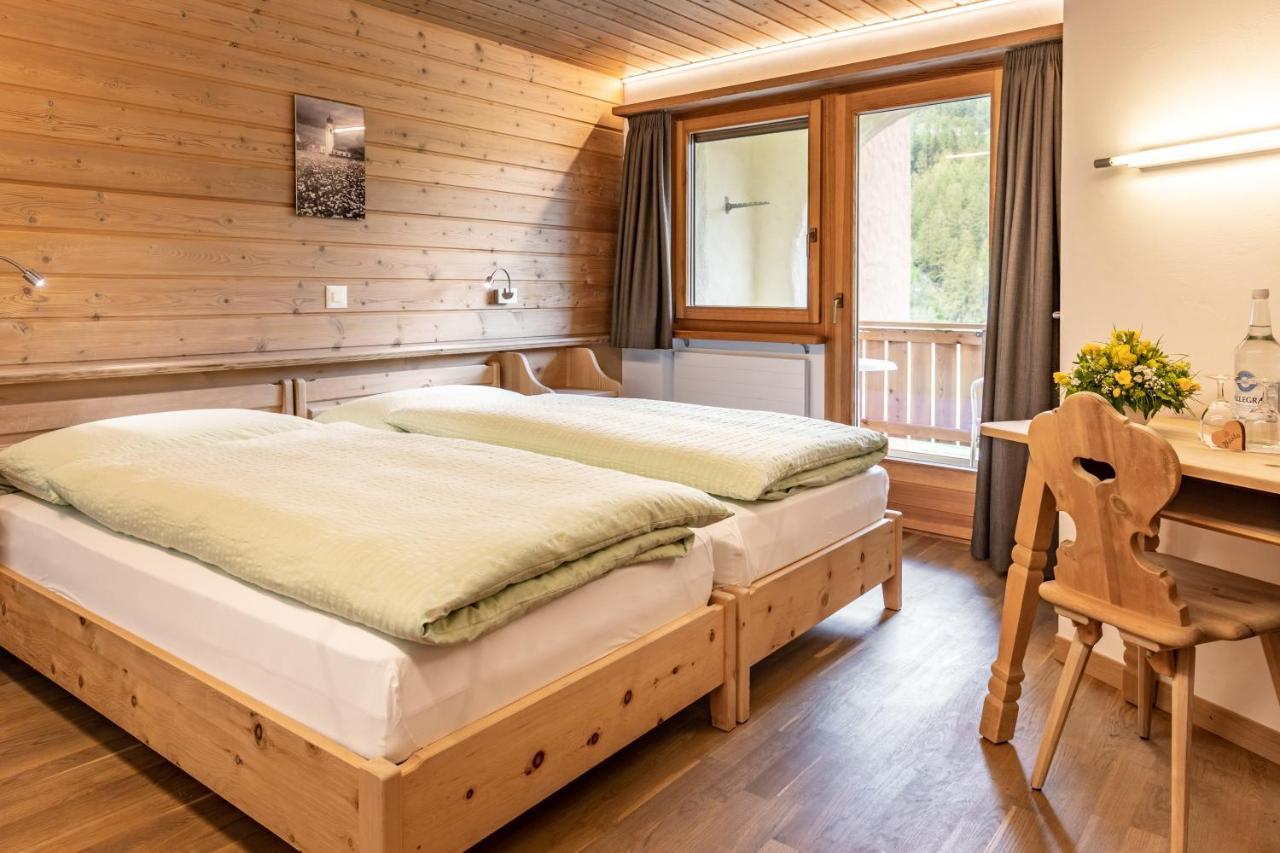 Hotel Landgasthof Staila Fuldera Exterior foto